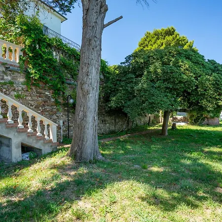 Lighthouse View With Sea View Terrace And Garden Villa *